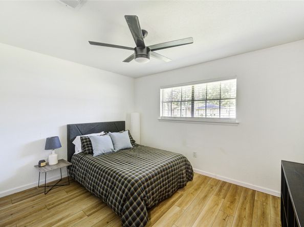 1718 Capstan Road, Houston TX 77062