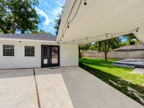 1718 Capstan Road, Houston TX 77062