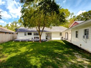 1718 Capstan Road, Houston TX 77062