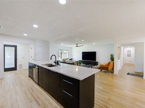 1718 Capstan Road, Houston TX 77062