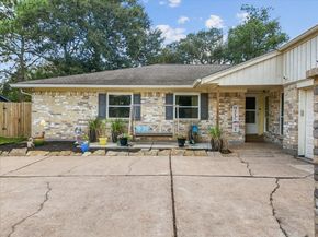 16239 Brookford Drive, Houston TX 77059