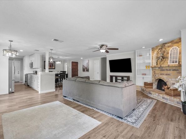 16239 Brookford Drive, Houston TX 77059