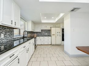3031 Shawnee Drive, Sugar Land TX 77479