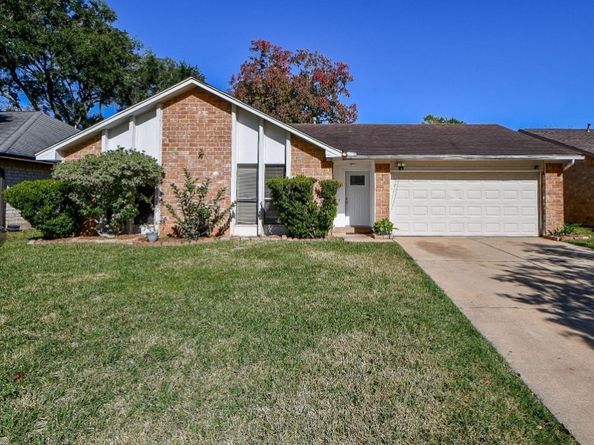 3031 Shawnee Drive, Sugar Land TX 77479