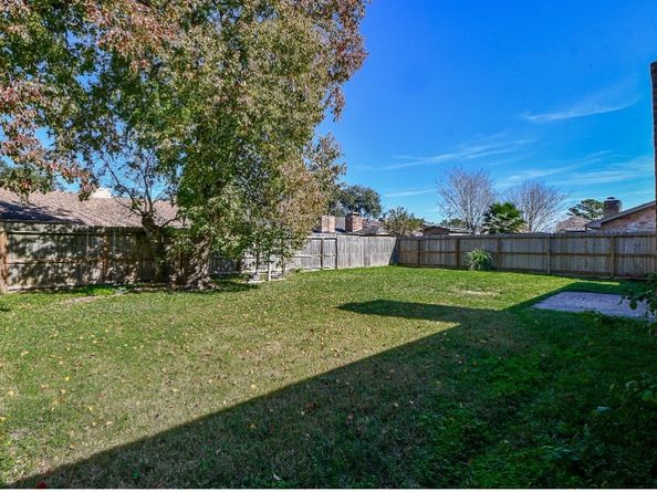 3031 Shawnee Drive, Sugar Land TX 77479