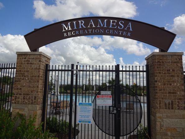 20222 Creekdale Bend Drive, Cypress TX 77433