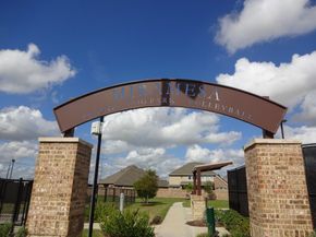 20222 Creekdale Bend Drive, Cypress TX 77433