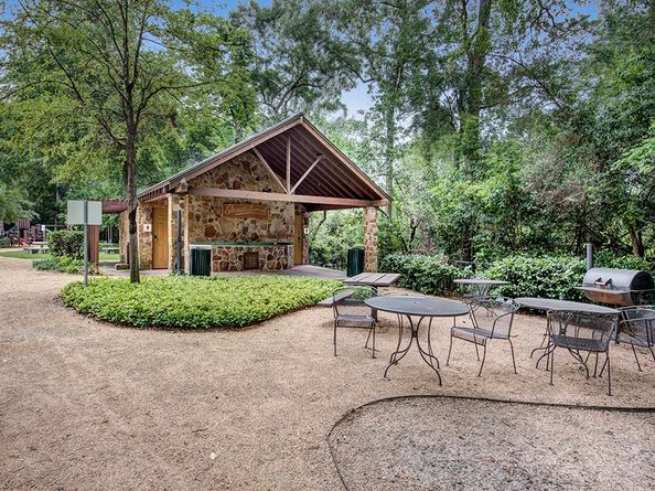 54 Patti Lynn Lane, Houston TX 77024