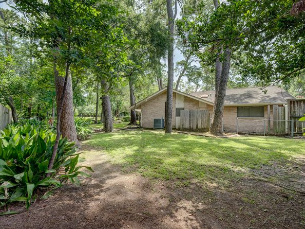 54 Patti Lynn Lane, Houston TX 77024