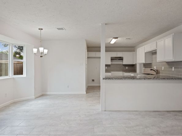 9423 Kristin Drive, Houston TX 77031