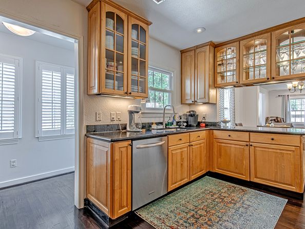 520 W 30th Street, Houston TX 77018