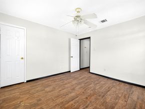 423 Gammon Drive, Houston TX 77022