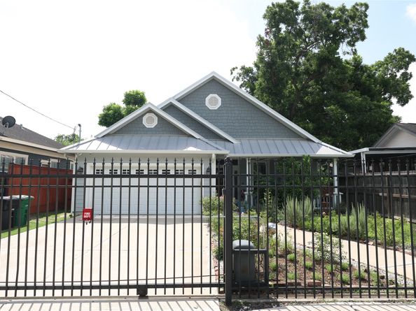 212 Greenwood Street, Houston TX 77011