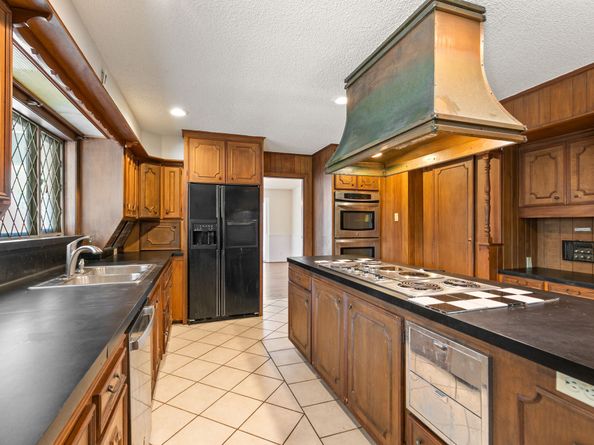 7846 Santa Elena Street, Houston TX 77061