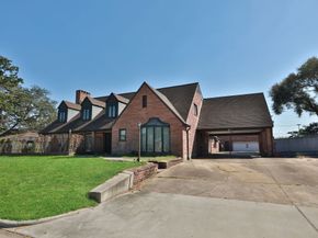 7846 Santa Elena Street, Houston TX 77061