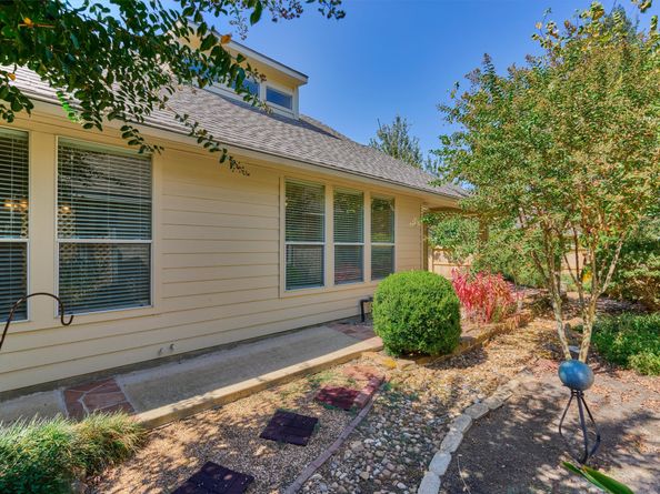 175 W Lilac Ridge Place, The Woodlands TX 77384