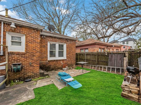 2617 Cleburne Street, Houston TX 77004
