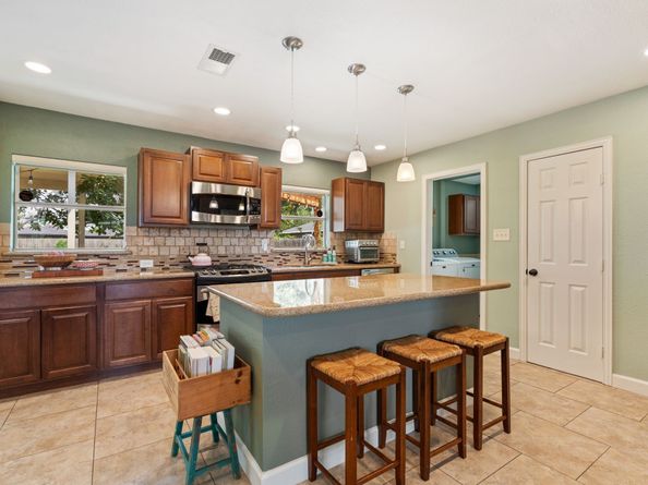 4602 Randwick Drive, Houston TX 77092