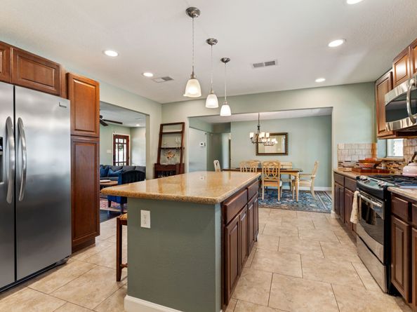 4602 Randwick Drive, Houston TX 77092