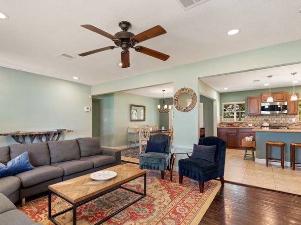 4602 Randwick Drive, Houston TX 77092