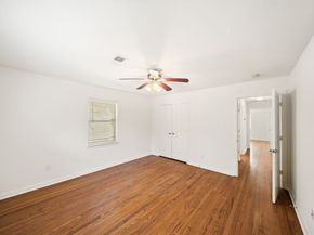 1526 Du Barry Lane, Houston TX 77018