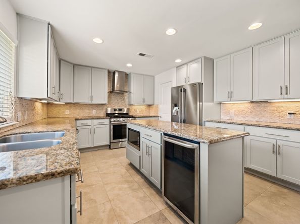 1526 Du Barry Lane, Houston TX 77018