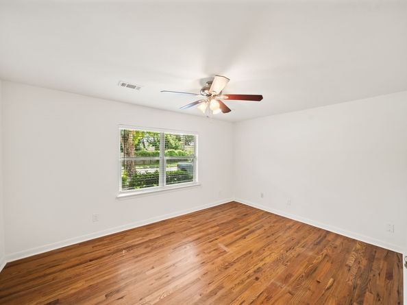 1526 Du Barry Lane, Houston TX 77018