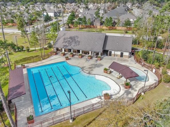 2707 Oak Pass Court, Conroe TX 77385