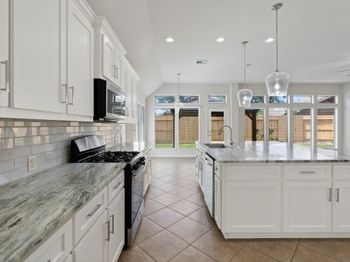 2707 Oak Pass Court