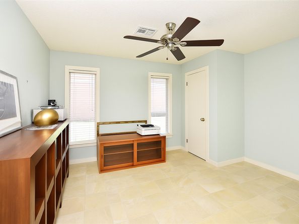 11418 Lakeside Place Drive, Houston TX 77077