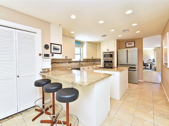11418 Lakeside Place Drive, Houston TX 77077