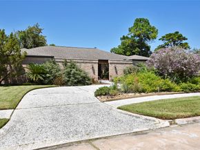 11418 Lakeside Place Drive, Houston TX 77077
