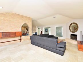 11418 Lakeside Place Drive, Houston TX 77077