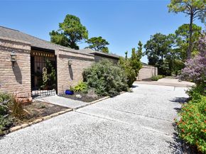 11418 Lakeside Place Drive, Houston TX 77077