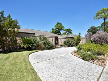 11418 Lakeside Place Drive