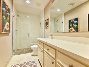 11418 Lakeside Place Drive, Houston TX 77077
