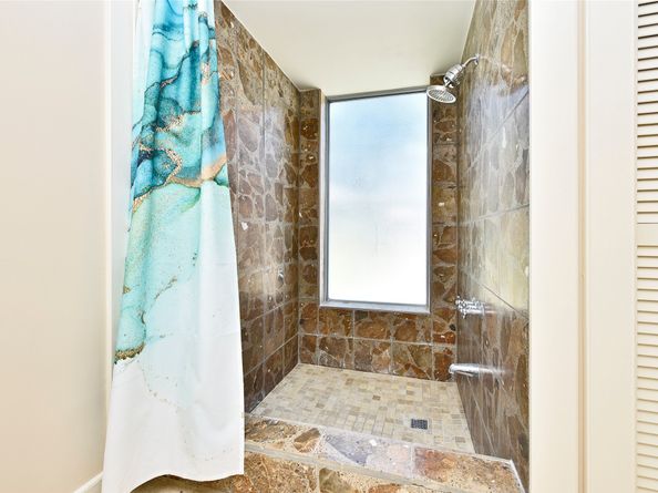 11418 Lakeside Place Drive, Houston TX 77077
