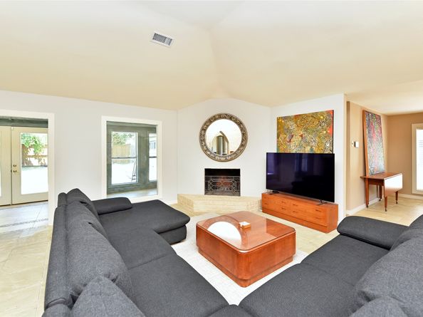 11418 Lakeside Place Drive, Houston TX 77077