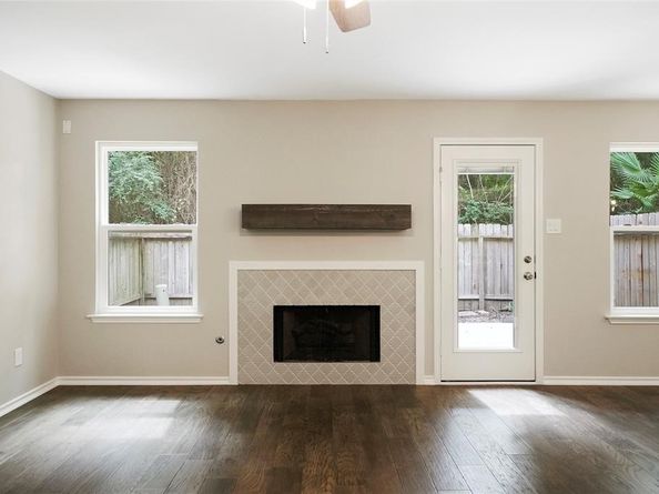 101 N Villa Oaks Drive, The Woodlands TX 77382