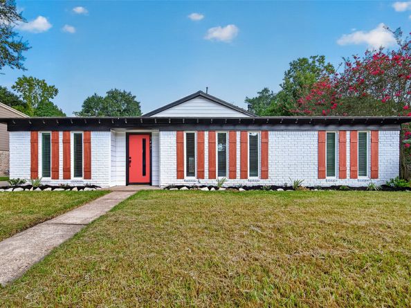 1407 Neptune Lane, Houston TX 77062