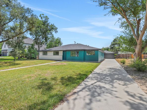 7915 S Braeswood Boulevard, Houston TX 77071