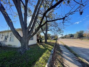 6642 Teluco Street, Houston TX 77055