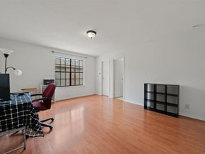 9850 Pagewood Lane 1402, Houston TX 77042