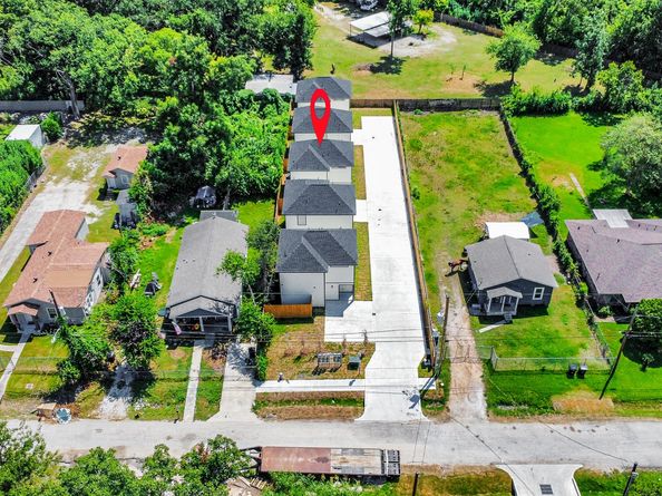 7312 Wileyvale Drive D, Houston TX 77016