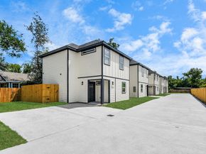 7312 Wileyvale Drive D, Houston TX 77016