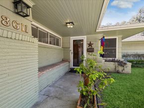 8611 Ferris Drive, Houston TX 77096