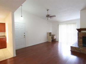 10555 Turtlewood Ct 1001, Houston TX 77072