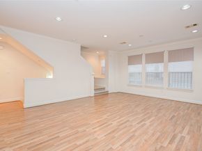 3001 Murworth Drive 903, Houston TX 77025