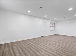 322 E Edgebrook Drive, Houston TX 77034