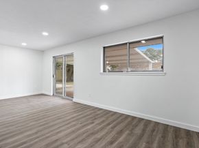 322 E Edgebrook Drive, Houston TX 77034